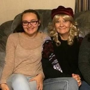 Meet your Posher, Emilia